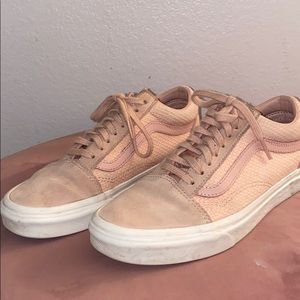BABY PINK OLD SKOOL VANS